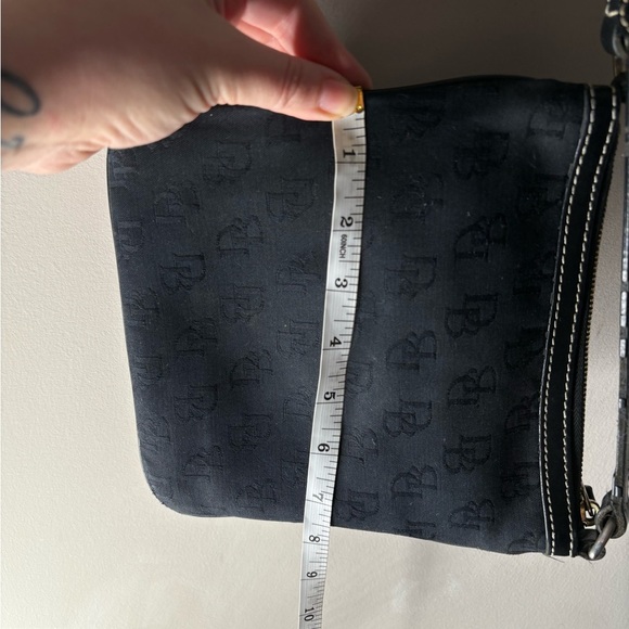 Dooney & Bourke Black Shoulder Bag - Picture 8 of 10